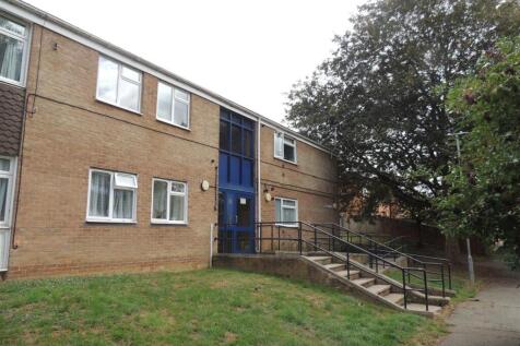 15 Benbow exterior 1.JPG