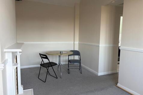 4 Wardens Lodge - Lounge Diner 1.jpg