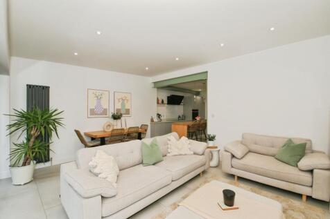 Living / Dining Room