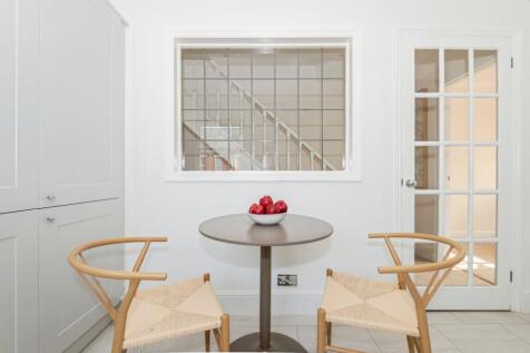 Breakfast Room