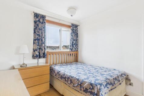 CAM05526G0-PR0042...