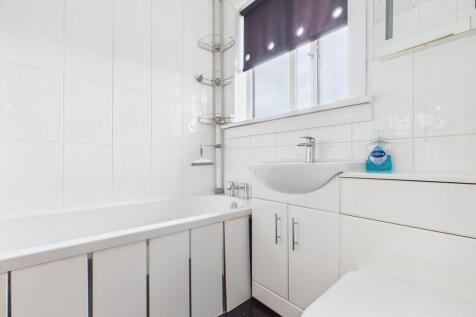 CAM05526G0-PR0042...