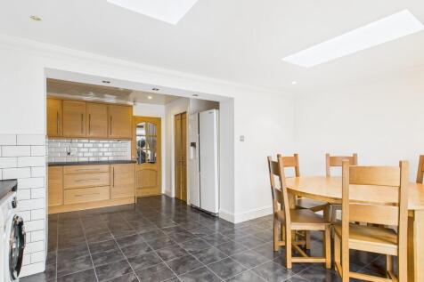 CAM05526G0-PR0042...