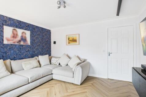 CAM05526G0-PR0044...