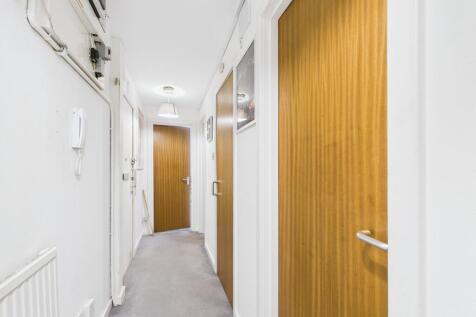 CAM05526G0-PR0049...