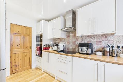 CAM05526G0-PR0054...