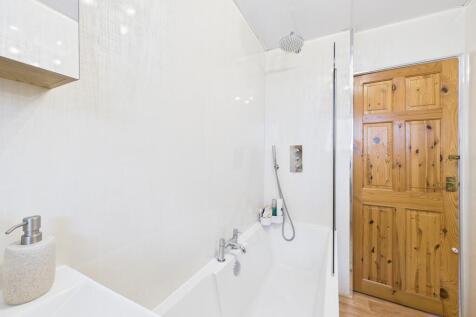 CAM05526G0-PR0054...