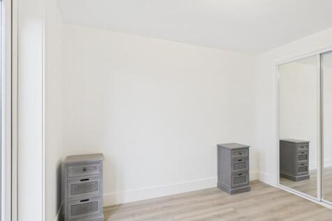 CAM05526G0-PR0068...