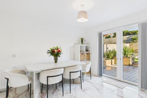 CAM05526G0-PR0066...