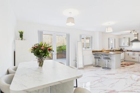 CAM05526G0-PR0066...