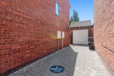 driveway/garage