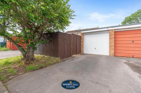 driveway/garage