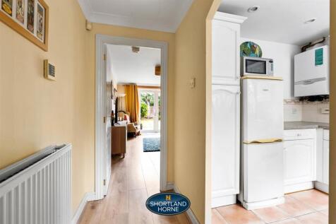 hallway/kitchen