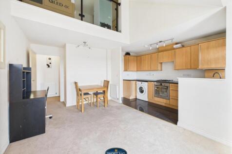 kitchen/living area