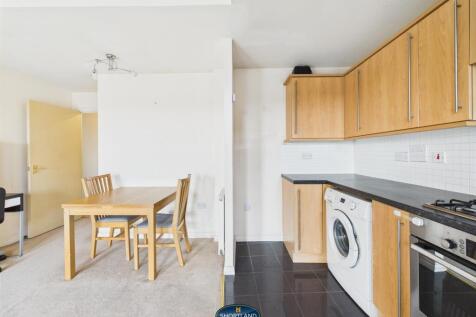 kitchen/living area