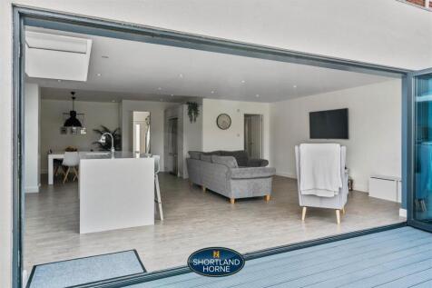 kitchen/family room