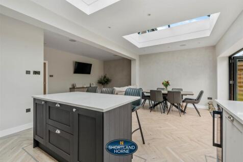 kitchen/dining room/family room