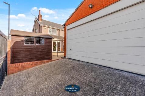 garage/off road parking