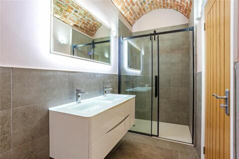 Example En Suite