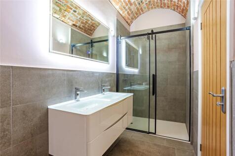 Example En Suite