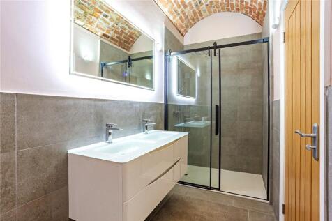 Example En Suite