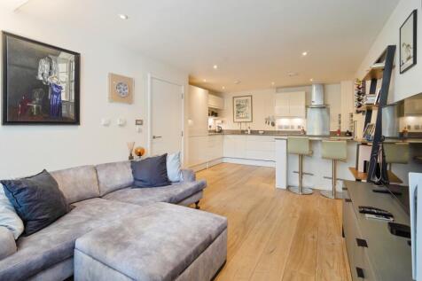 Lounge / Kitchen