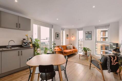 Lounge / Kitchen