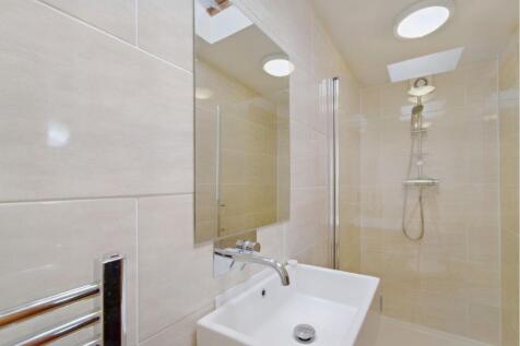 Annexe Shower Room