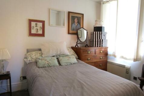 5 Watergate -NEW BED 1.JPG