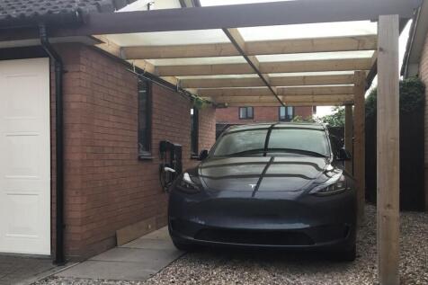 Carport MG.jpg