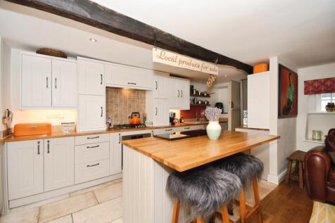 Cottage Kitchen 