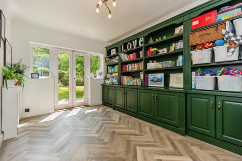 Property Image 4