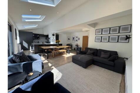 Kitchen/Family Room