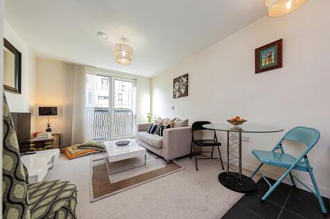 Apartment Living Rm