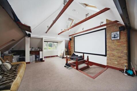 Cinema Room/Bed Five