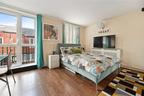 Reception/Bedroom