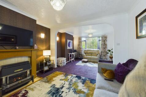 Principal reception room and dining room