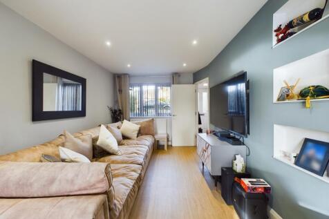 Lounge Second Angle
