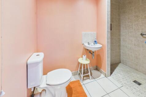 Ground floor shower room/wc