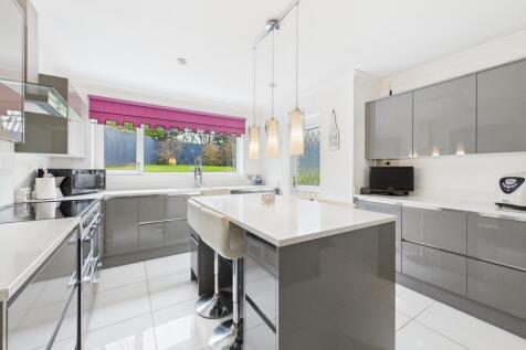 Kitchen and breakfast room