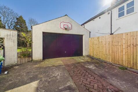 Detached Garage/Workshop