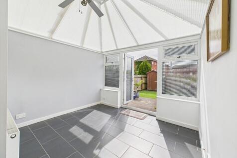 Conservatory-style extension