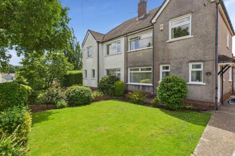 Front Garden &amp; Entrance