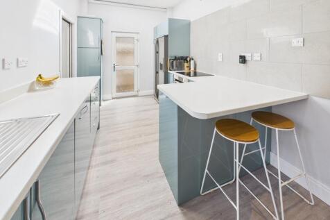 Kitchen and breakfast room