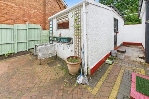Detached Garage