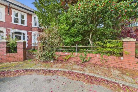 Entrance to property 