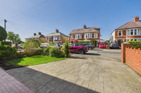Driveway & Front Garden