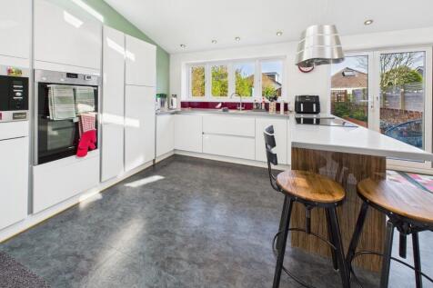 Kitchen and breakfast room