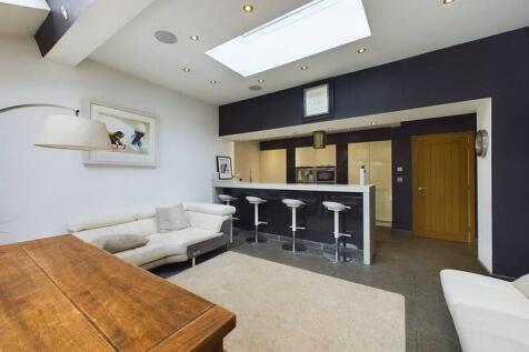 Open plan kitchen / diner