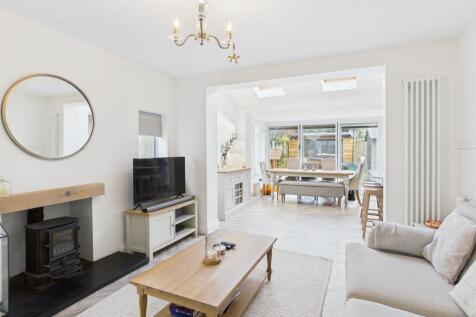 Family room/dining room